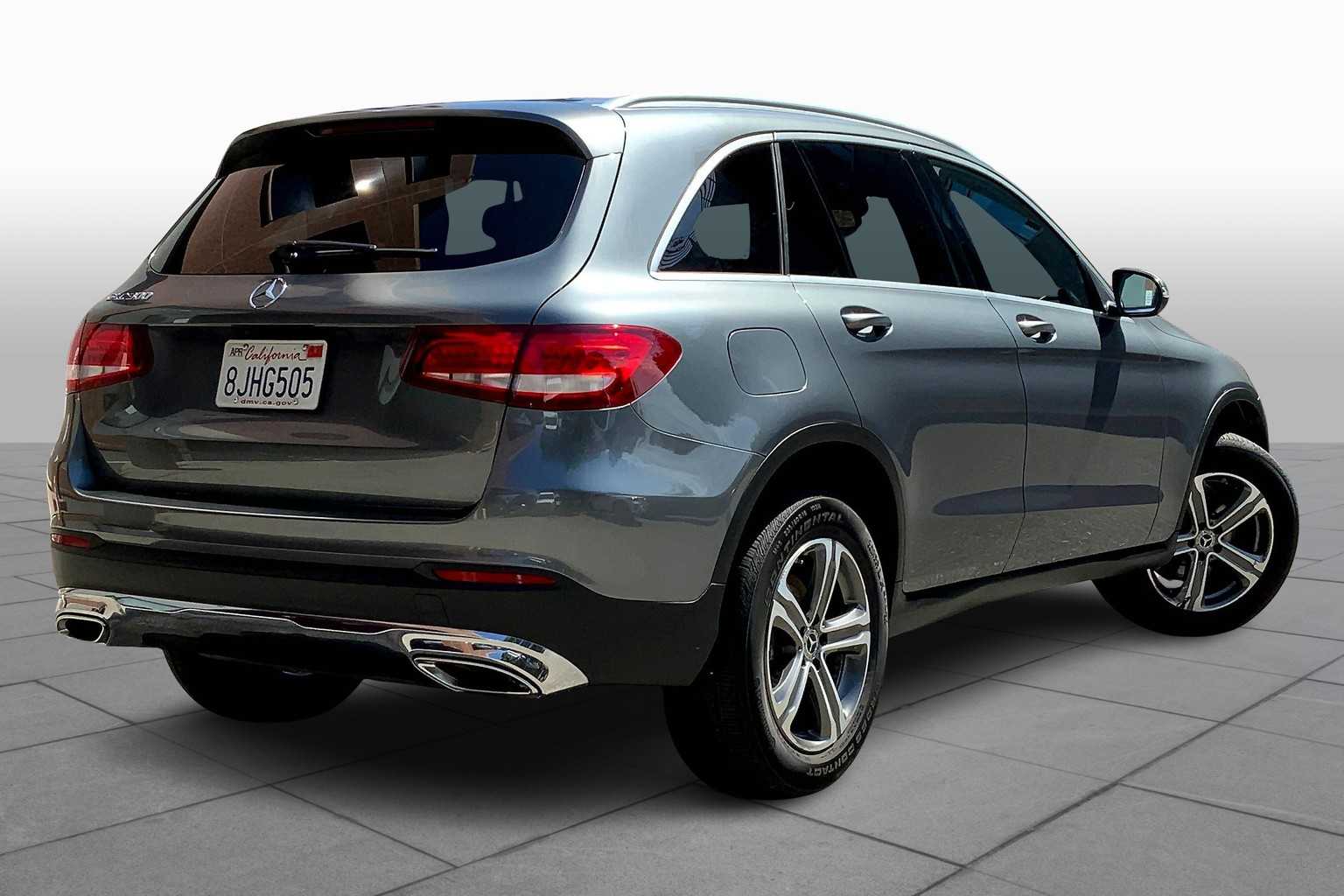 2018 Mercedes Benz GL 300 photo 12