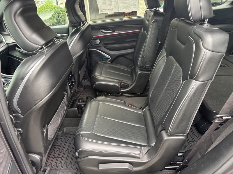 2021 Jeep Grand Cherokee Overland Sport photo 36