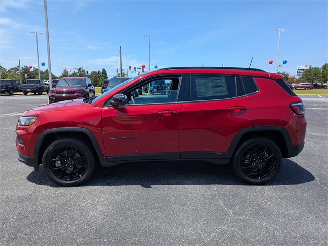 2025 Jeep Compass Latitude photo 3