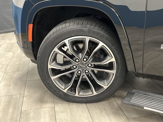 2022 Jeep Grand Wagoneer III photo 36