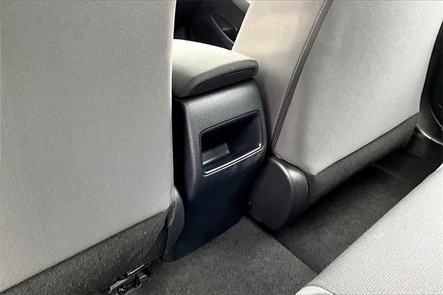2022 Toyota Corolla LE photo 25