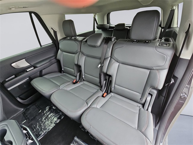 2025 Ford Expedition MAX photo 12