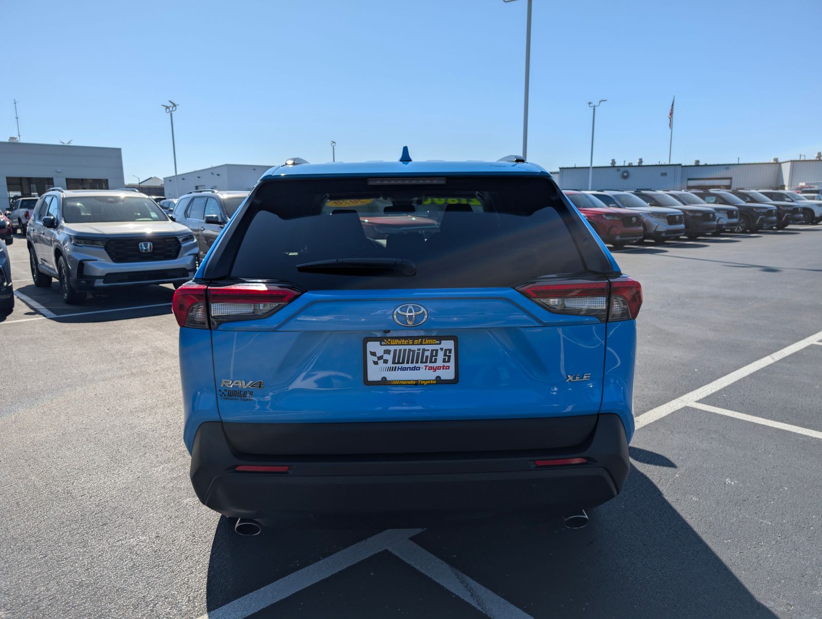 2020 Toyota RAV4 XLE photo 5