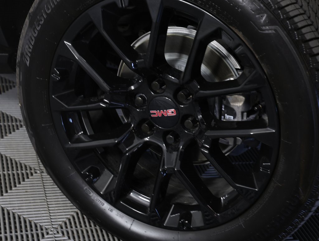 2025 Gmc Yukon Denali photo 4