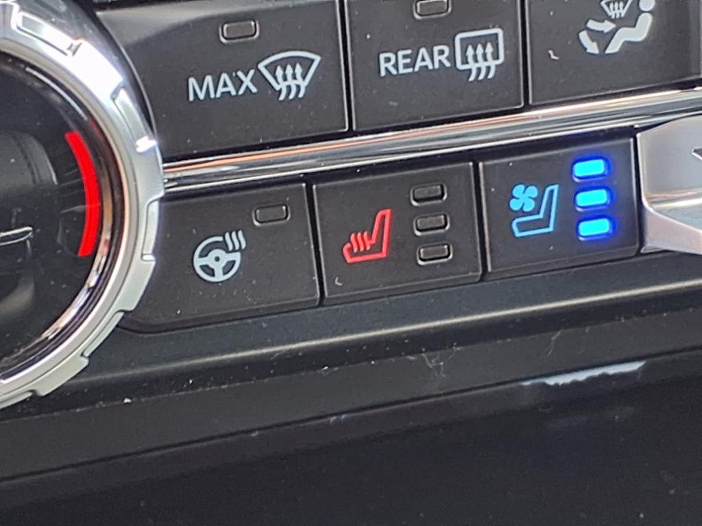2025 Ford F-150 Lariat photo 8