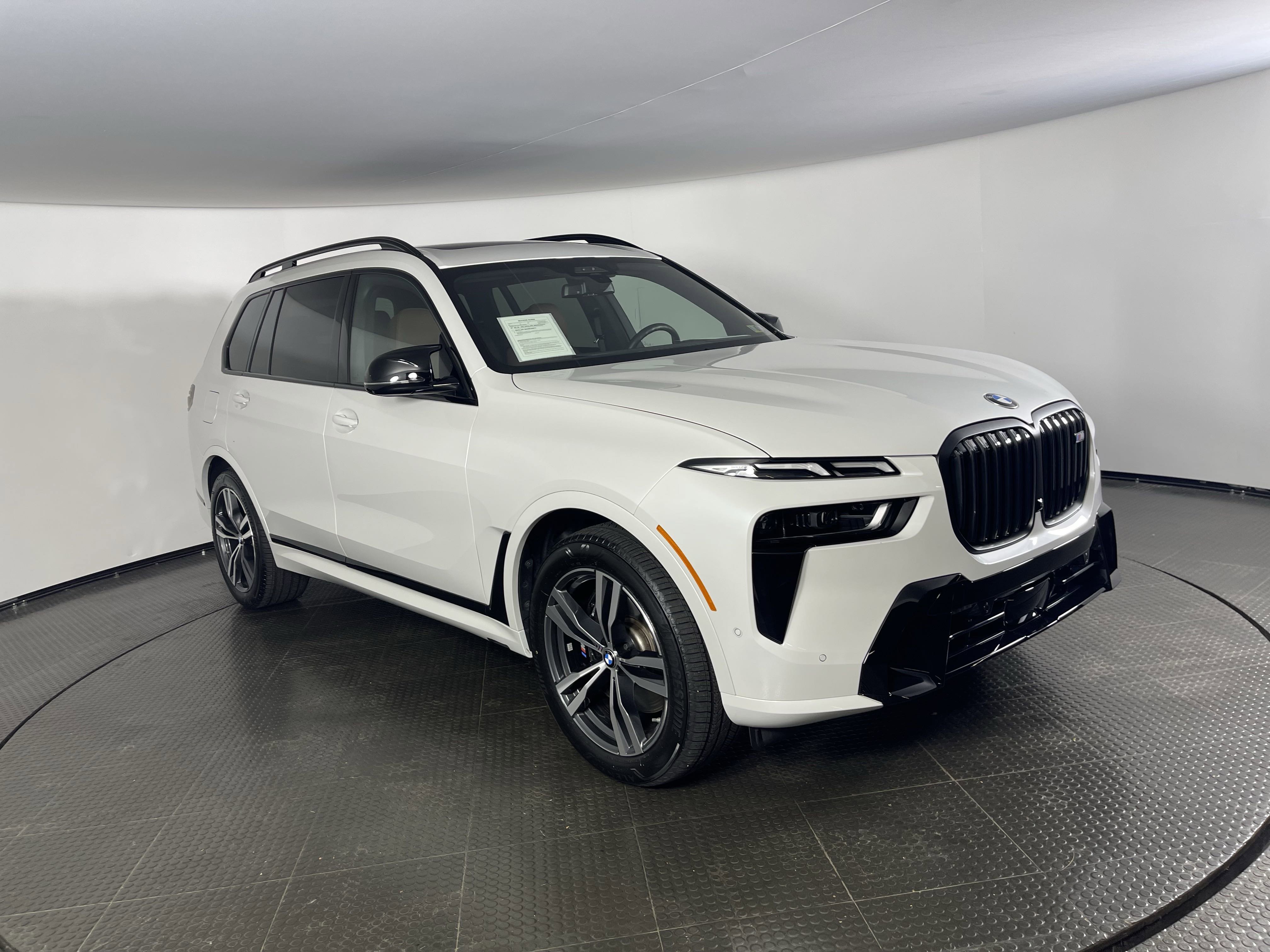 2025 Bmw X7 M60i photo 2
