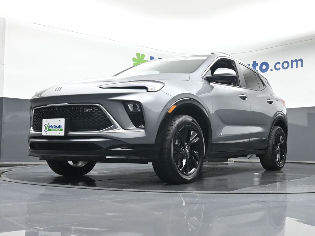 2025 Buick Encore GX Sport Touring photo 3