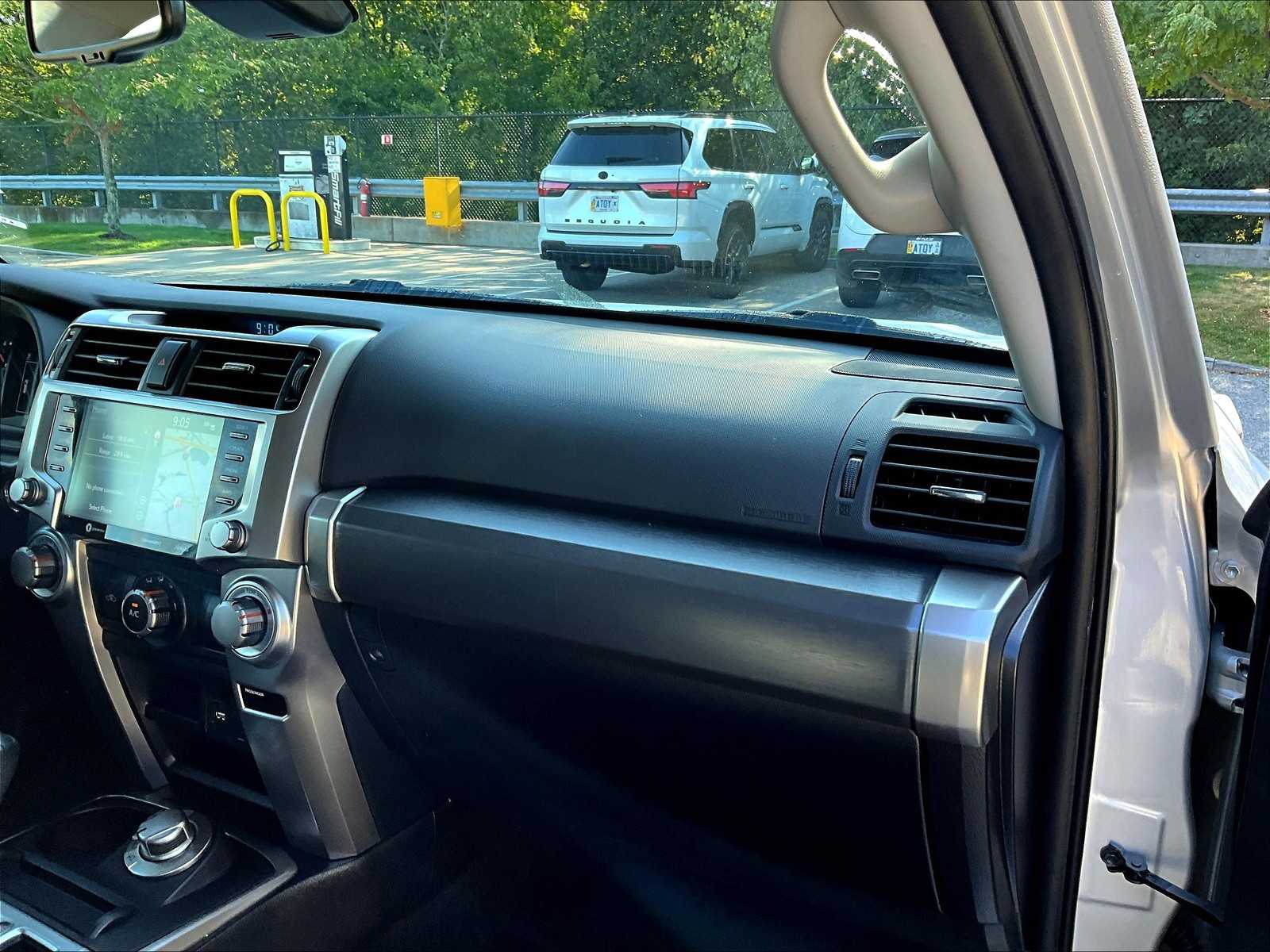 2024 Toyota 4Runner SR5 Premium photo 13