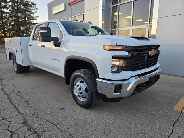 2025 Chevrolet Silverado 3500HD Work Truck's photo