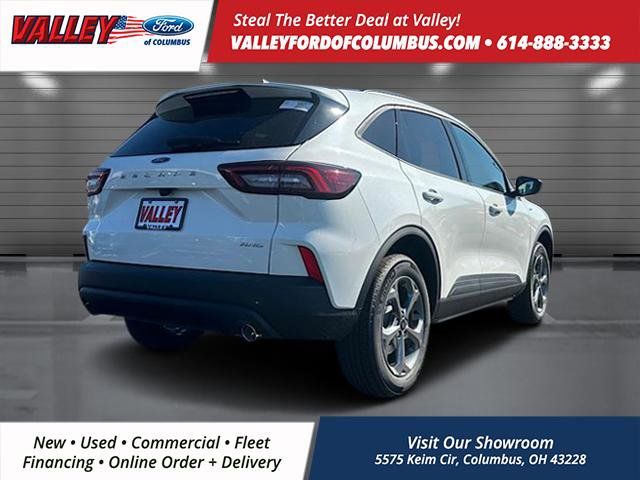2025 Ford Escape ST-Line photo 2