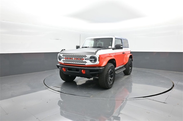 2025 Ford Bronco First Edition photo 2