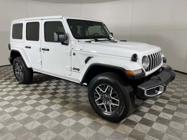 2025 Jeep Wrangler Sahara photo 2