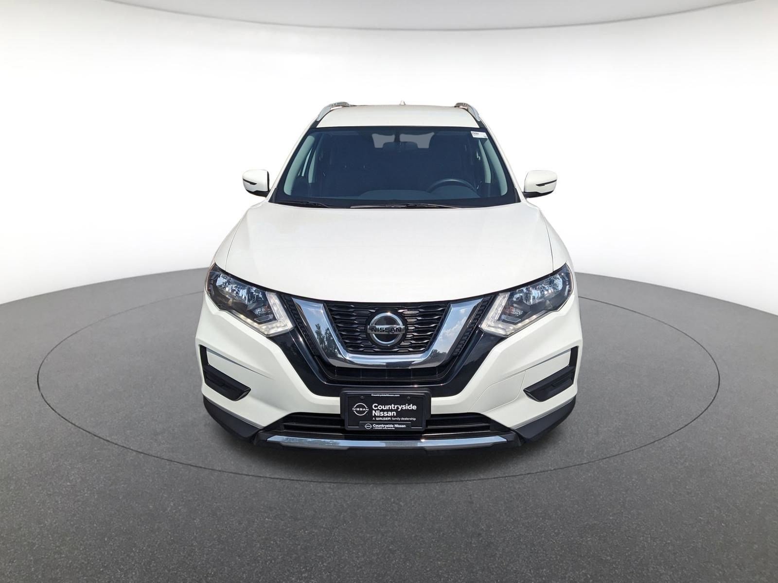 2020 Nissan Rogue SV photo 2