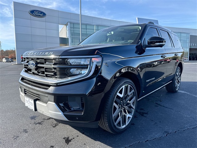 2025 Ford Expedition Platinum's photo