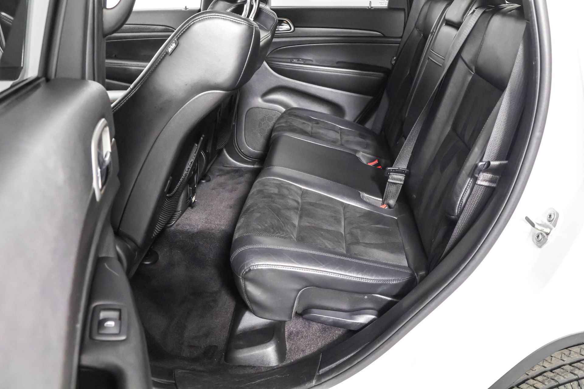 2017 Jeep Grand Cherokee Altitude photo 25