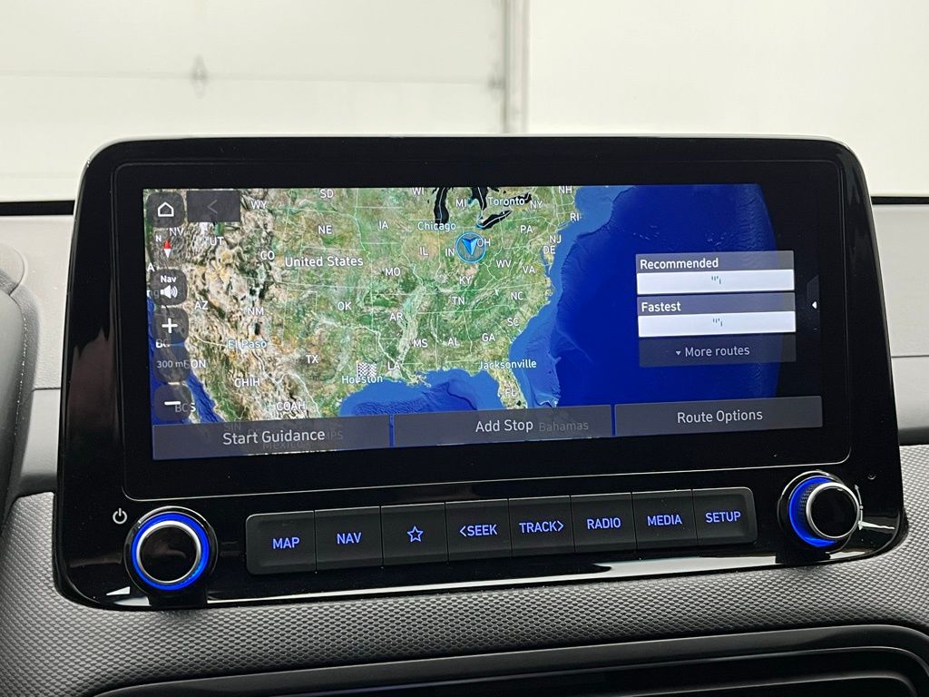 2023 Hyundai Kona Limited photo 3