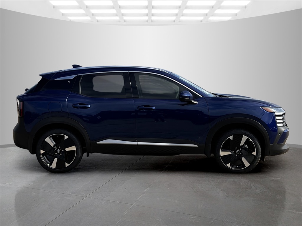2025 Nissan Kicks SR photo 4