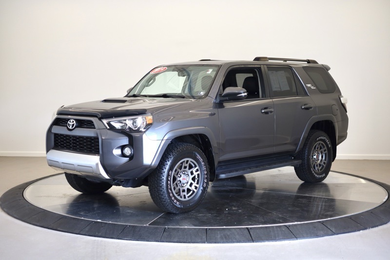 2019 Toyota 4Runner TRD Off-Road Premium photo 4