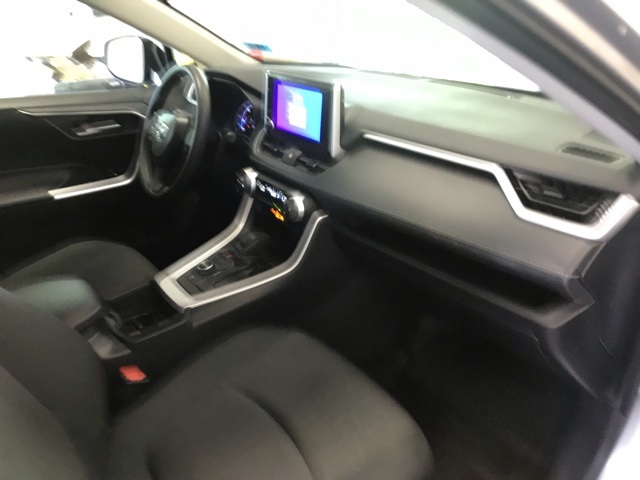 2024 Toyota RAV4 Hybrid XLE photo 13