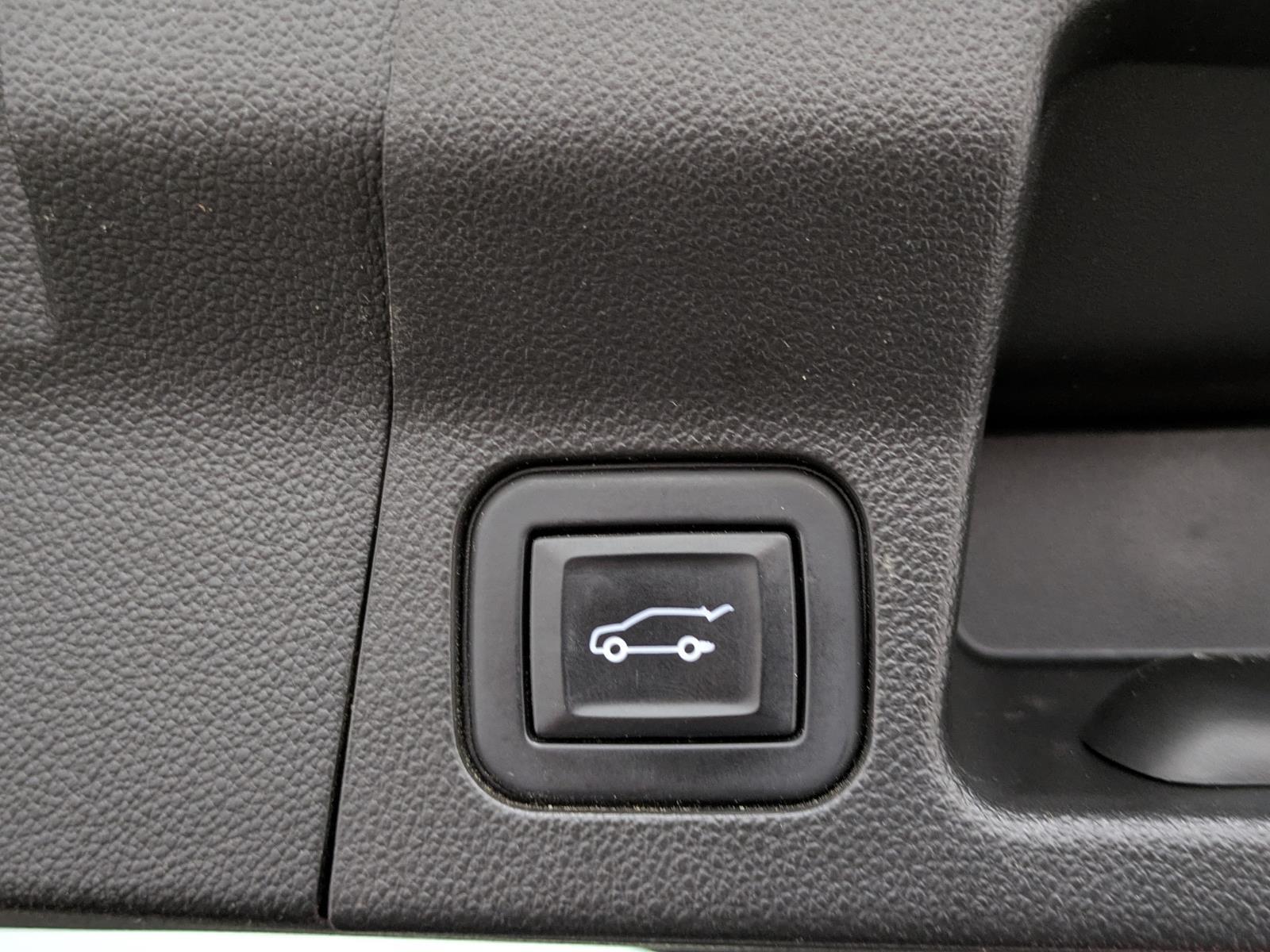 2022 Gmc Acadia SLE photo 12