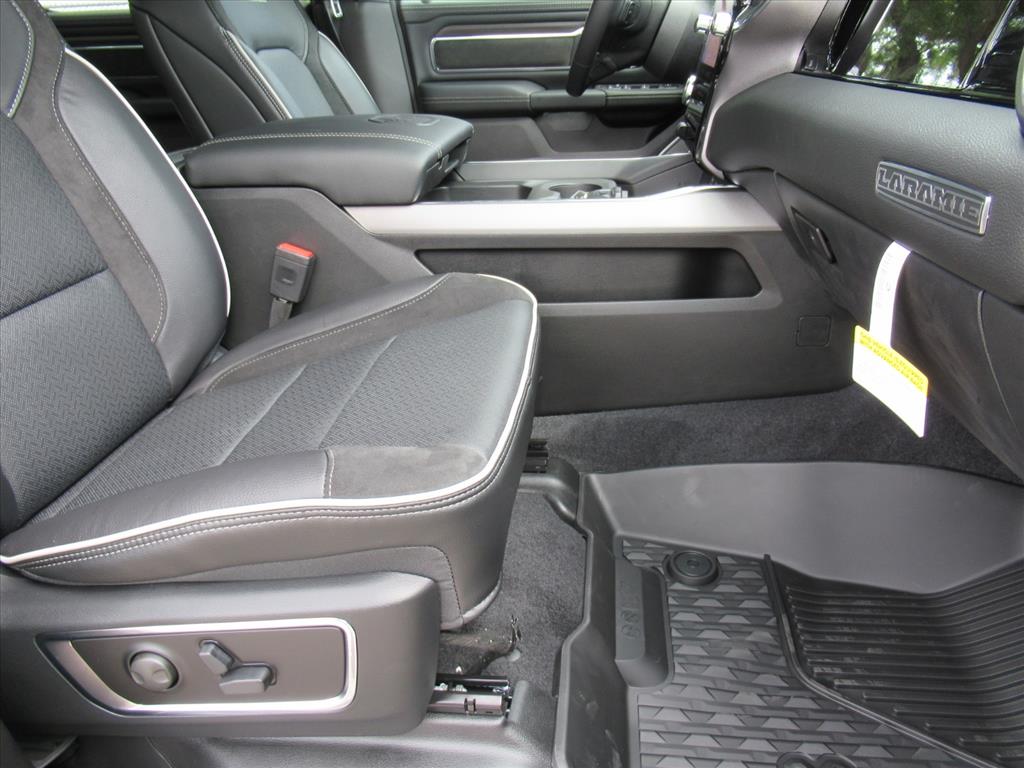 2026 Ram 1500 Laramie photo 9