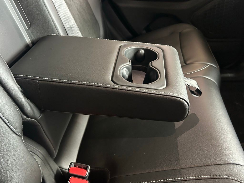 2025 Jeep Grand Cherokee Laredo Altitude photo 29