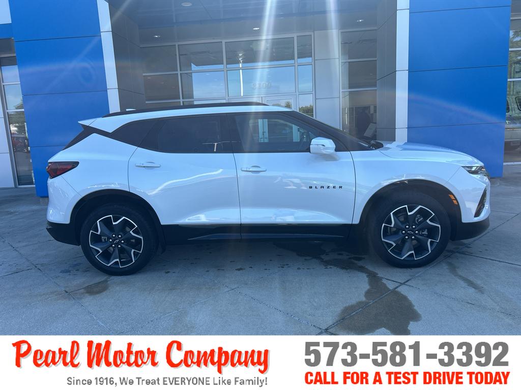 2021 Chevrolet Blazer RS photo 2