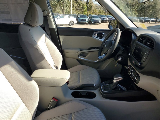 2025 Kia Soul LX photo 28