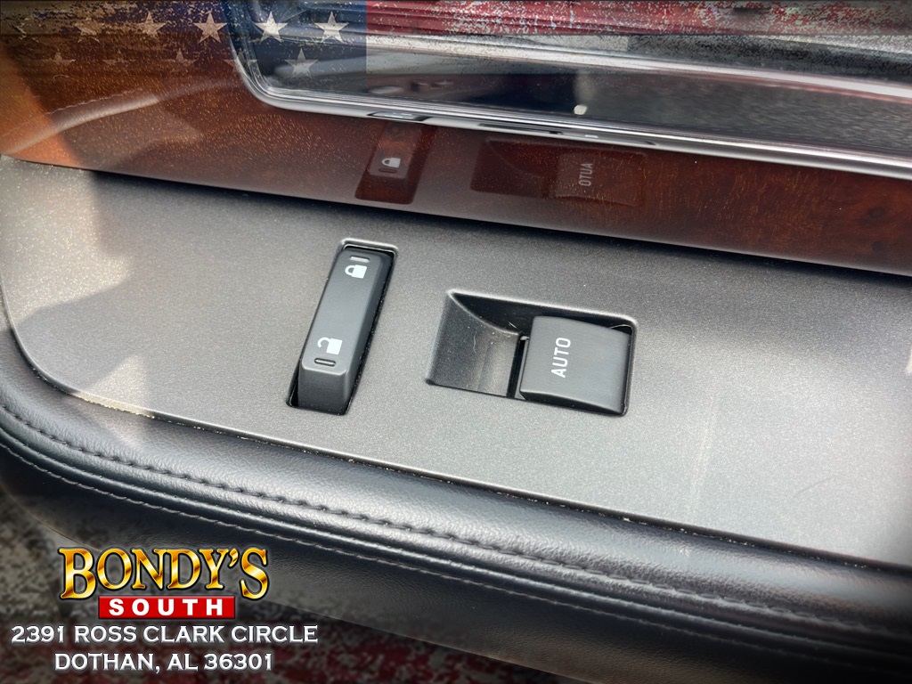 2017 Lincoln Navigator Select photo 15