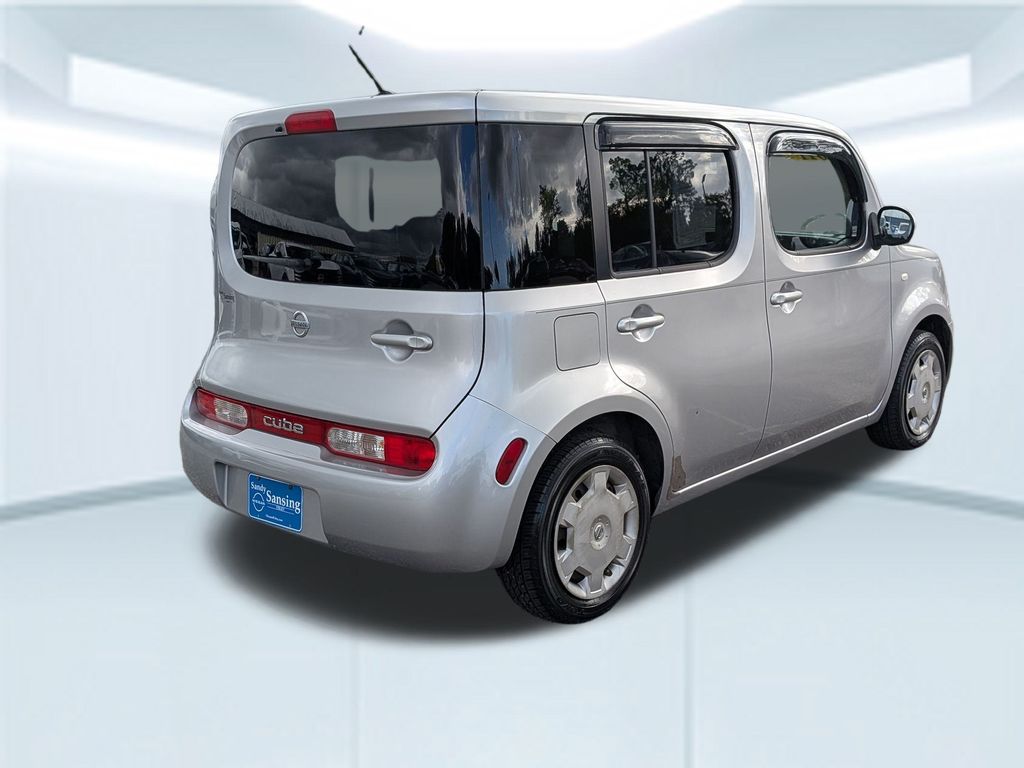 2011 Nissan Cube S photo 4