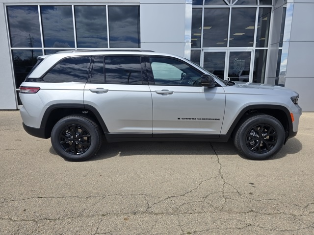 2025 Jeep Grand Cherokee Altitude X photo 2