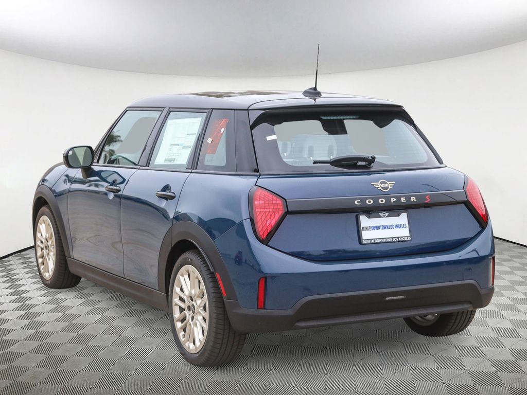 2026 Mini Cooper 4 Door Hardtop Signature photo 6