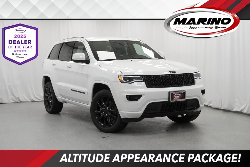 Certified Used 2022 White Jeep Laredo X image 1