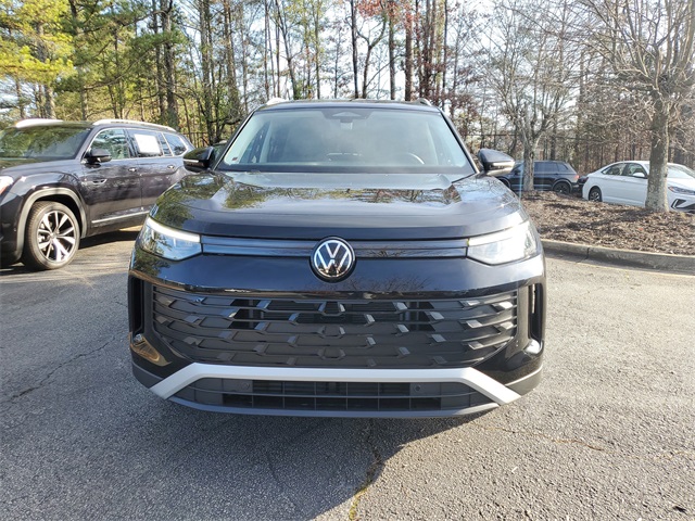 2026 Volkswagen Tiguan SE photo 2