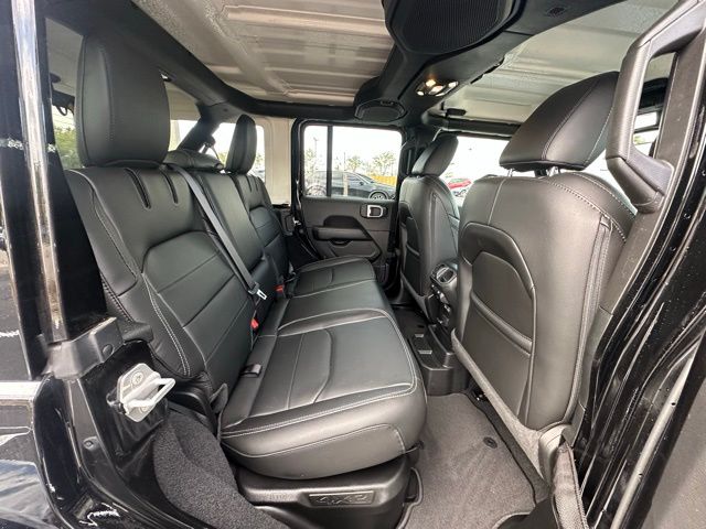 2023 Jeep Wrangler Sahara 4xe photo 31
