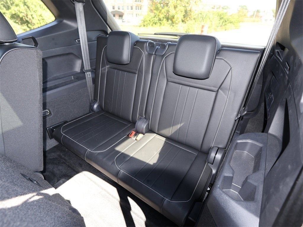 2022 Volkswagen Tiguan SE R-Line Black photo 15