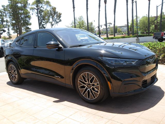 2025 Ford Mustang Mach-E Premium photo 6