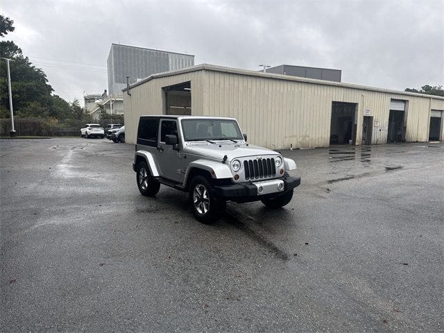 2011 Jeep Wrangler Sahara photo 3