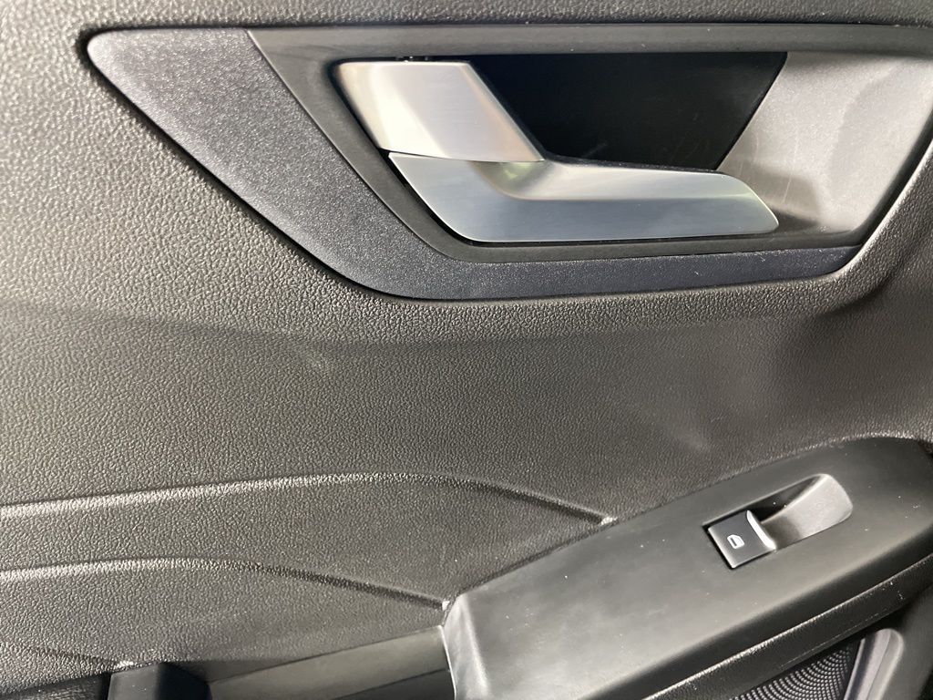 2024 Ford Escape ST-Line photo 37