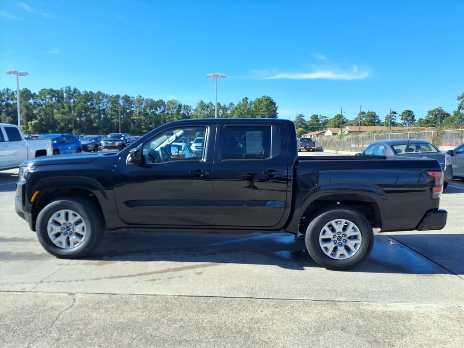 2023 Nissan Frontier SV Black at Robbins Nissan