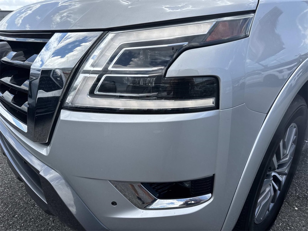 2021 Nissan Armada SL photo 2