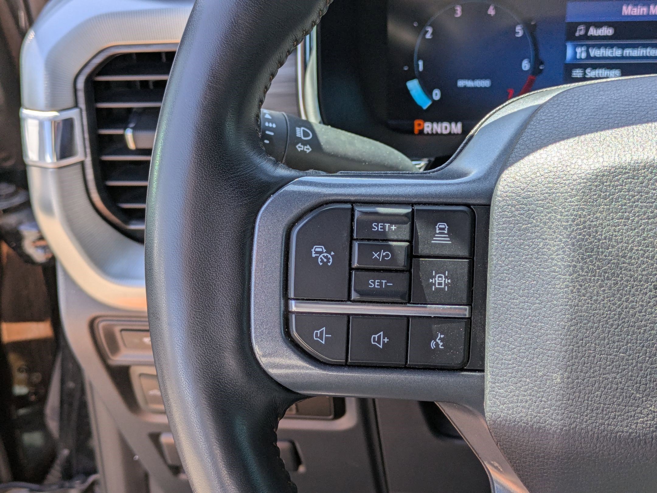 2024 Ford F-150 Lariat photo 15