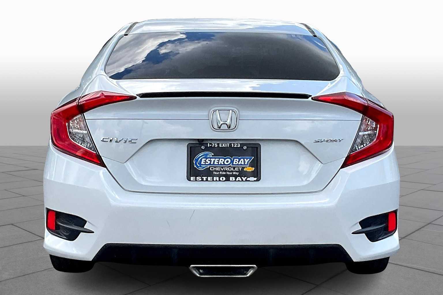 2019 Honda Civic Sport photo 4