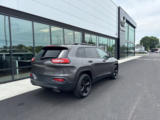 2016 Jeep Cherokee Altitude photo 3