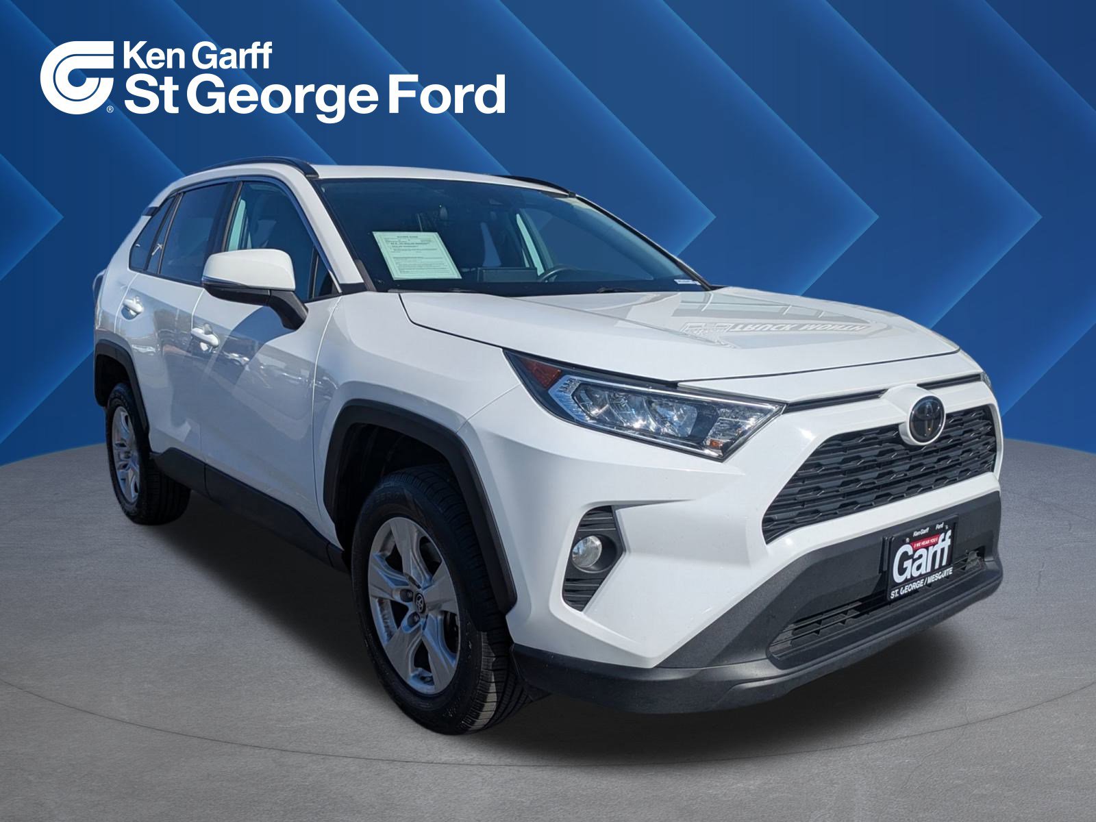 2019 Toyota RAV4 XLE's photo