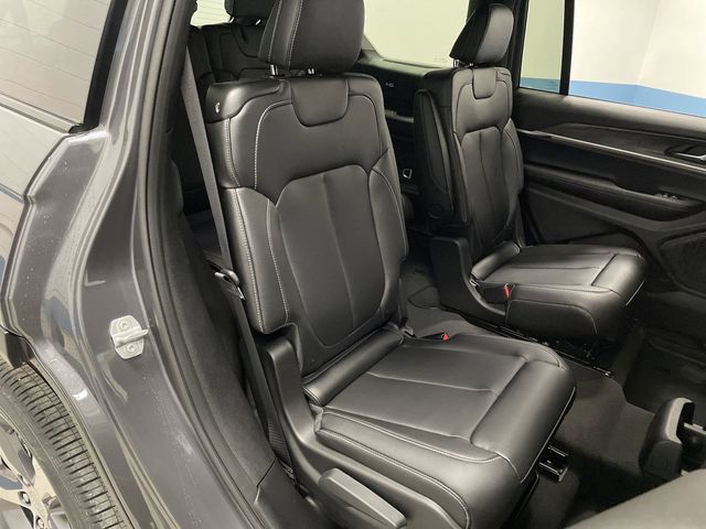 2025 Jeep Grand Cherokee Limited photo 29