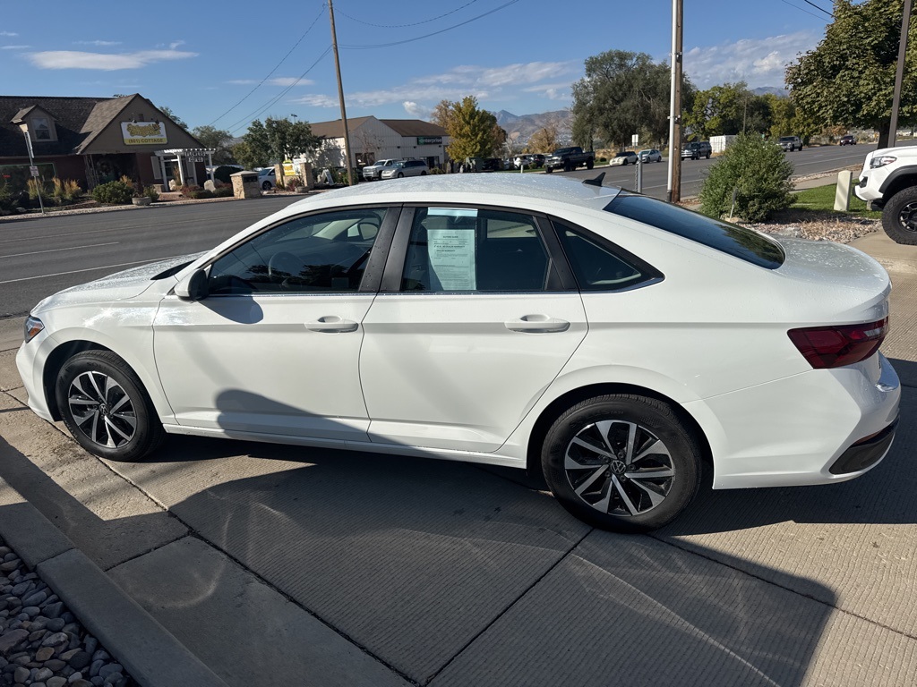 2024 Volkswagen Jetta 1.5T S photo 2