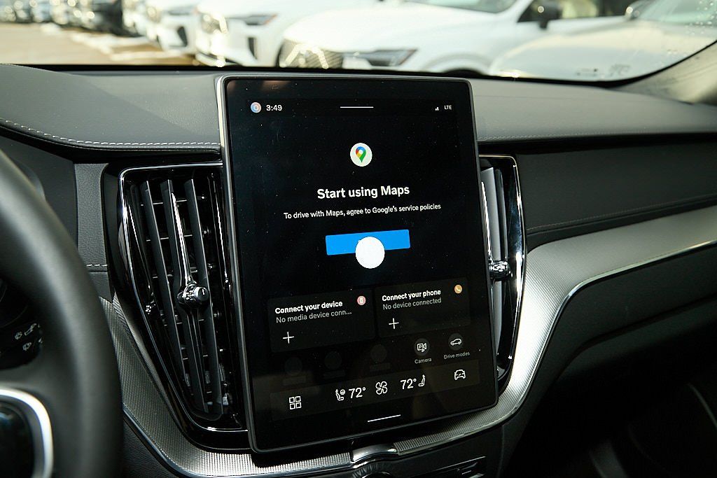 2026 VOLVO XC60 - Image 14