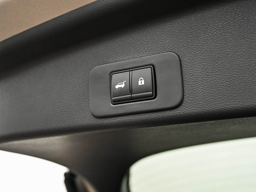 2026 Nissan Murano Platinum photo 2