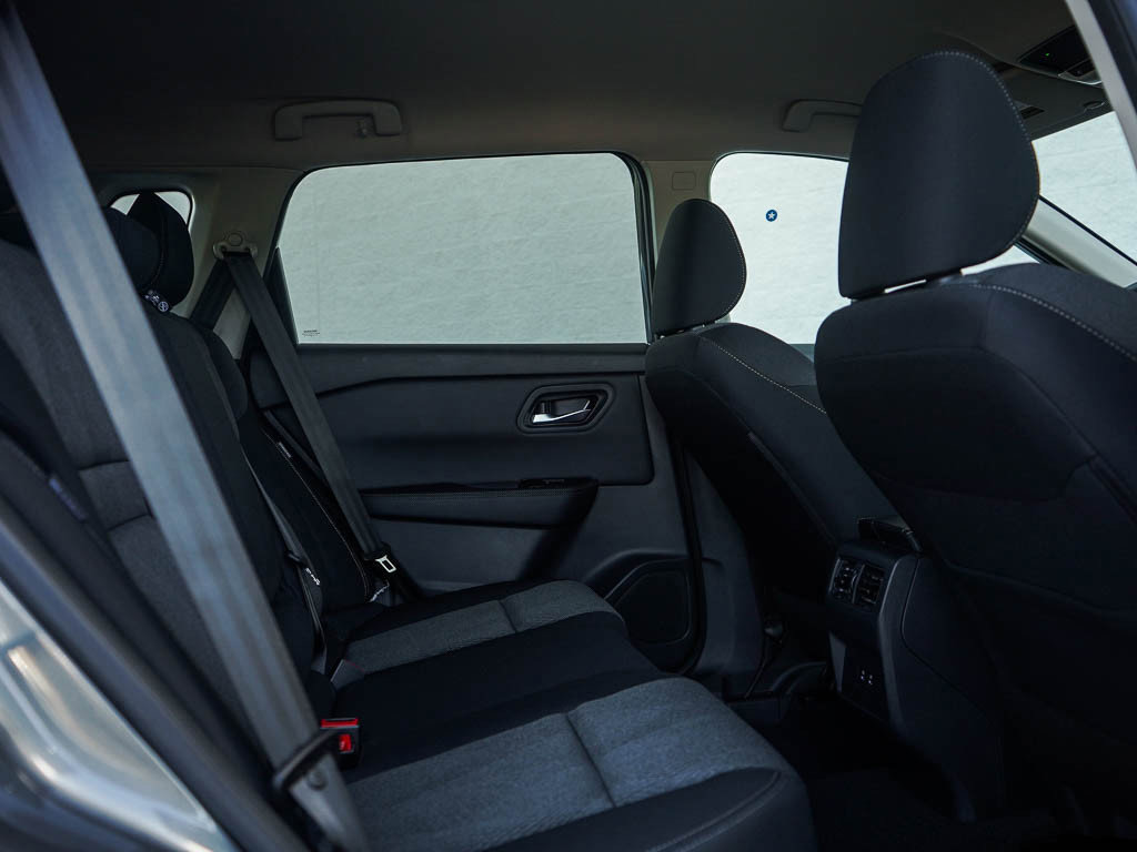 2026 Nissan Rogue SV photo 9